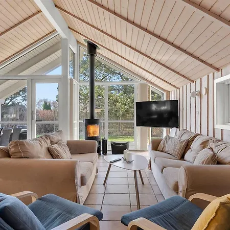 Gudrid - 550m From The Sea By Interhome *